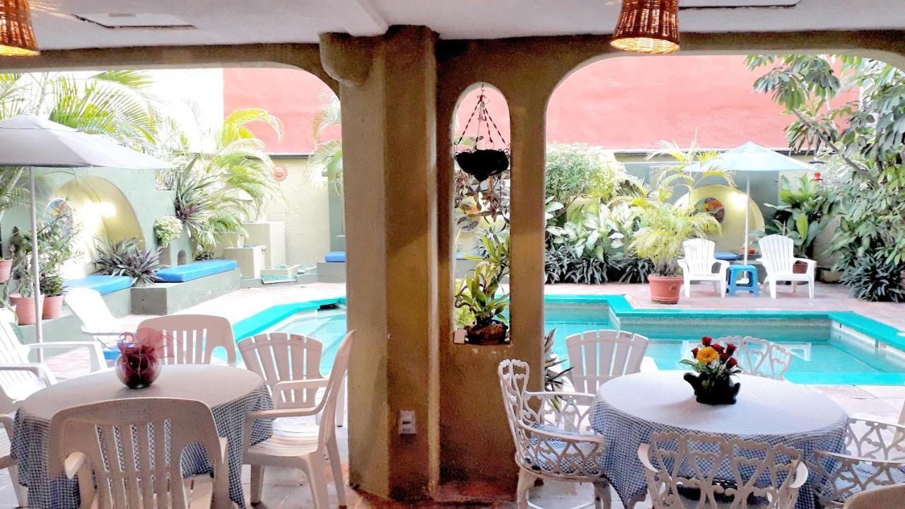 Solimar Inn Suites Zihuatanejo Exterior photo