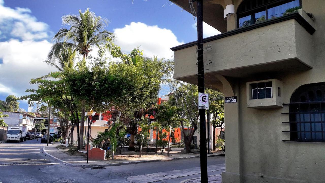 Solimar Inn Suites Zihuatanejo Exterior photo
