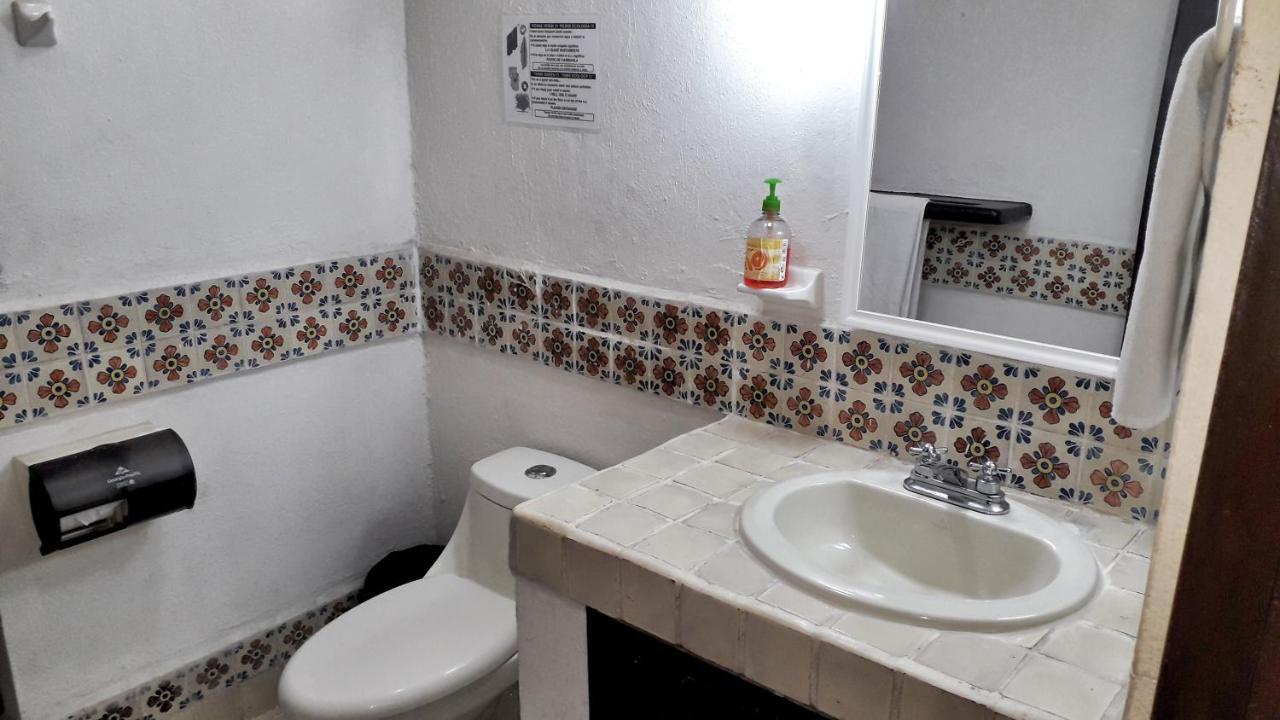 Solimar Inn Suites Zihuatanejo Exterior photo