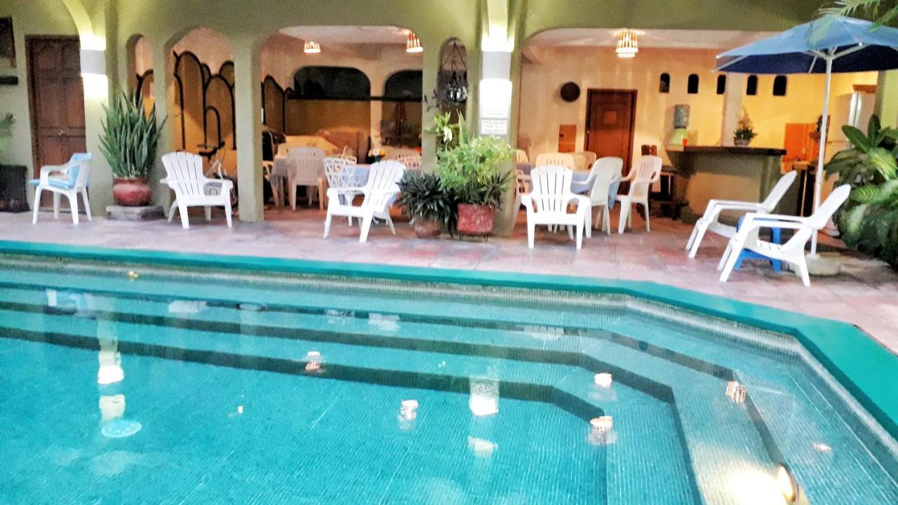 Solimar Inn Suites Zihuatanejo Exterior photo