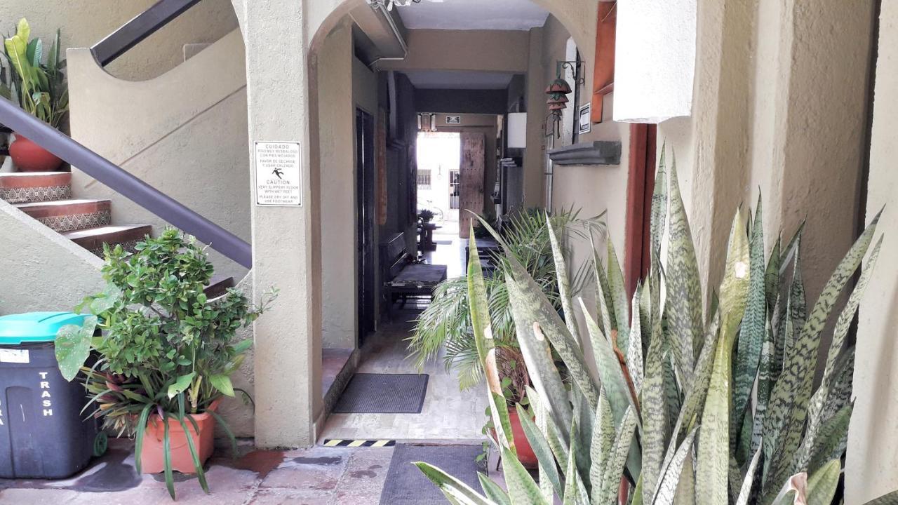 Solimar Inn Suites Zihuatanejo Exterior photo