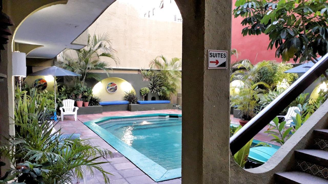 Solimar Inn Suites Zihuatanejo Exterior photo