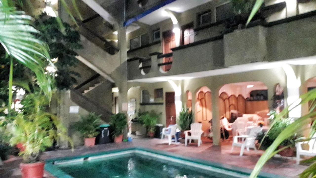 Solimar Inn Suites Zihuatanejo Exterior photo